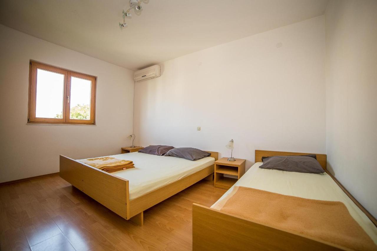 Apartments Grulovic Срима Экстерьер фото
